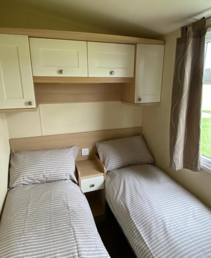 Cosy Caravan Kingston upon Hull Exterior foto